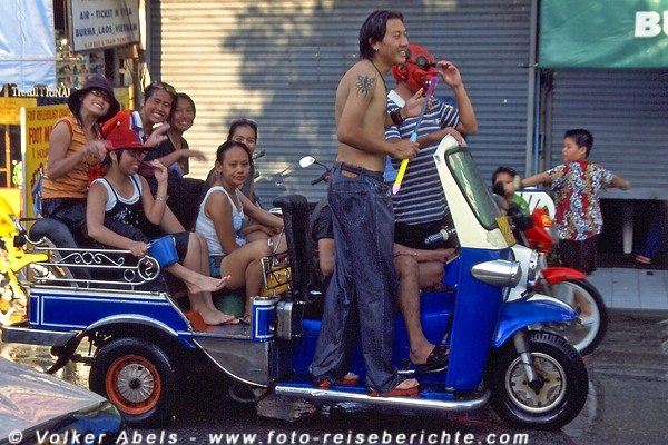 Songkran Fest in Chiang Mai - Thailand © Volker Abels Songkran Fest in Chiang Mai - Thailand © Volker Abels