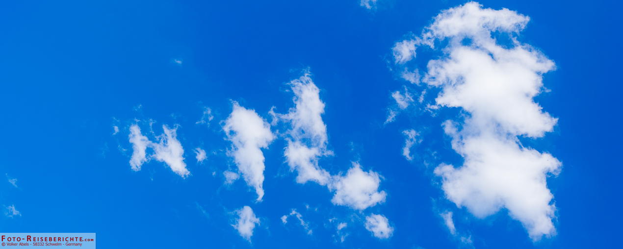 Über den Wolken - Blähungen im Flugzeug sind sehr unangenehm.