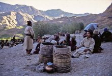 Tsampa – ein wichtiges Grundnahrungsmittel in den Bergen von Tibet, Ladakh und Nepal 6 Klosterfest in Ladakh - Volker Abels Foto-Reiseberichte.com