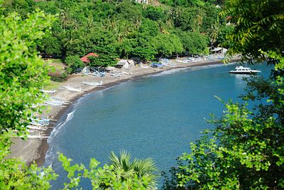 Amed, gemütliches Fischerdorf in Bali Die Küstenstraße bietet atemberaubende Ausblicke © Gerhard Zirkel