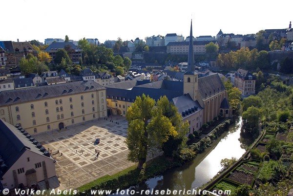 Blick auf den Kulturtreffpunkt (ehem. Abtei) Neumünster - Luxemburg © Volker Abels Blick auf den Kulturtreffpunkt (ehem. Abtei) Neumünster - Luxemburg © Volker Abels