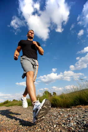 Mann beim Joggen © Christian Schwier - fotolia.com Mann beim Joggen © Christian Schwier - fotolia.com