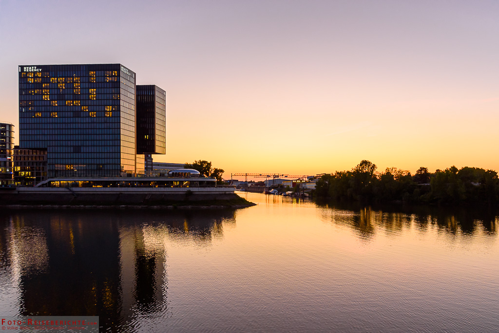 HolidayCheck Erfahrungen - Foto des Hotels Hyatt Regency in Düsseldorf Hotel Hyatt Regency Düsseldorf