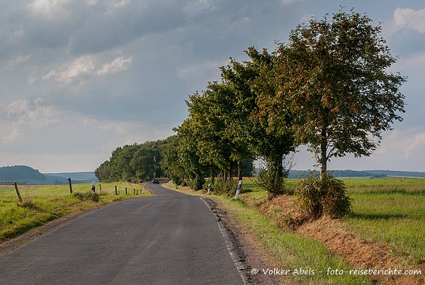 Foto der Woche - Landstraße in der Eifel 8 Landstraße in der Eifel © Volker Abels