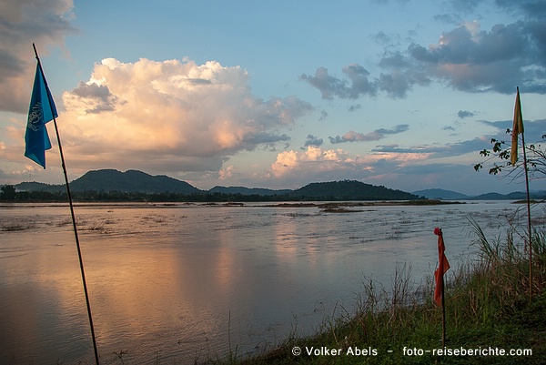 Abends am Mekong - Thailand 3 comp01 IMGP0069