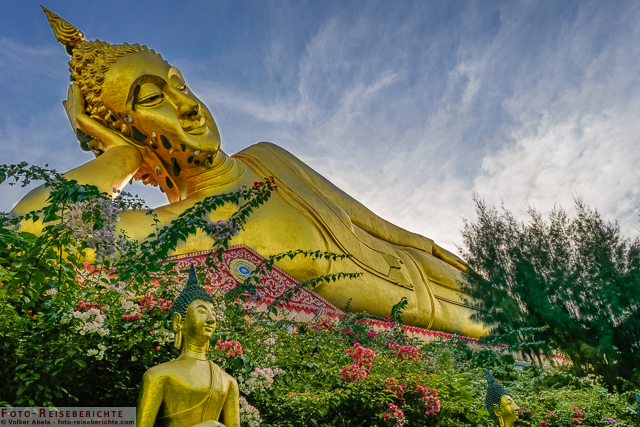 Wat Mok Khan Lan und der Suttichit Buddha Park in Nordthailand 3 Liegender Buddha - Wat Mok Khan Lan - Suttichit Buddha Park © Volker Abels
