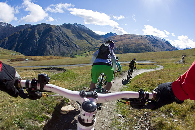 Hilfreiche Tipps für Sportfotos und -videos ** 2 Radfahrer filmen - Tipps und Infos