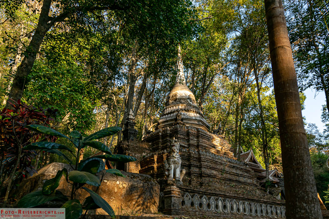 Waldtempel Wat Pha Lat Der ruhige Waldtempel Wat Pha Lat in Chiang Mai